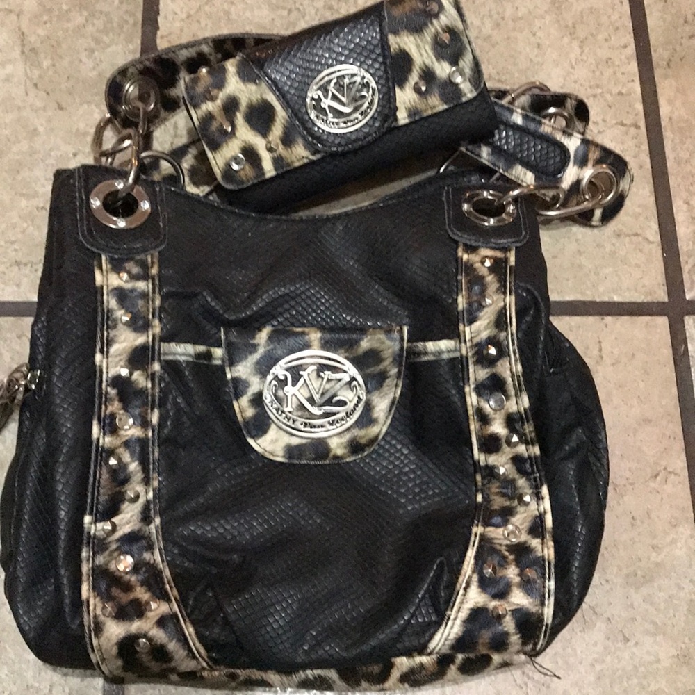 NEW UPDATED INFO!!KATHY VAN ZEELLAND PURSE/WALLET